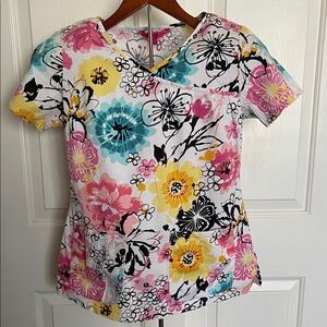 Vibrant Floral Women's Short Sleeve scrub Top
